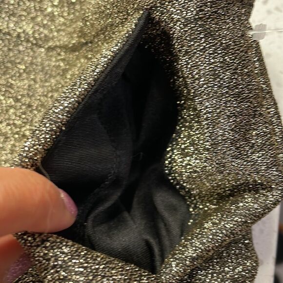 Forever 21 woman’s gold sparkly hot pants shorts - Picture 11 of 12